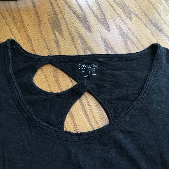 Calvin Klein Cut Out Top - Picture 4 of 6